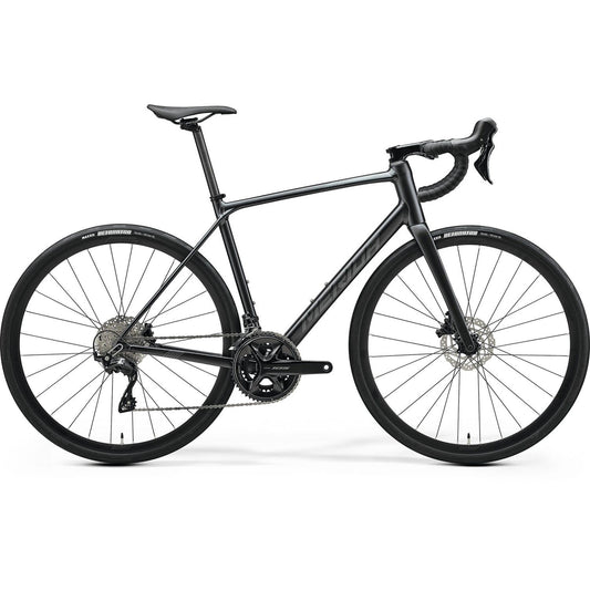 Merida Scultura Endurance 400 Road Endurance Bike Silk Black/Dark Silver