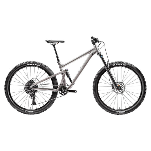Silverback SE Trail 10 Trail Bike Gloss Moondust Metallic/Matt Black