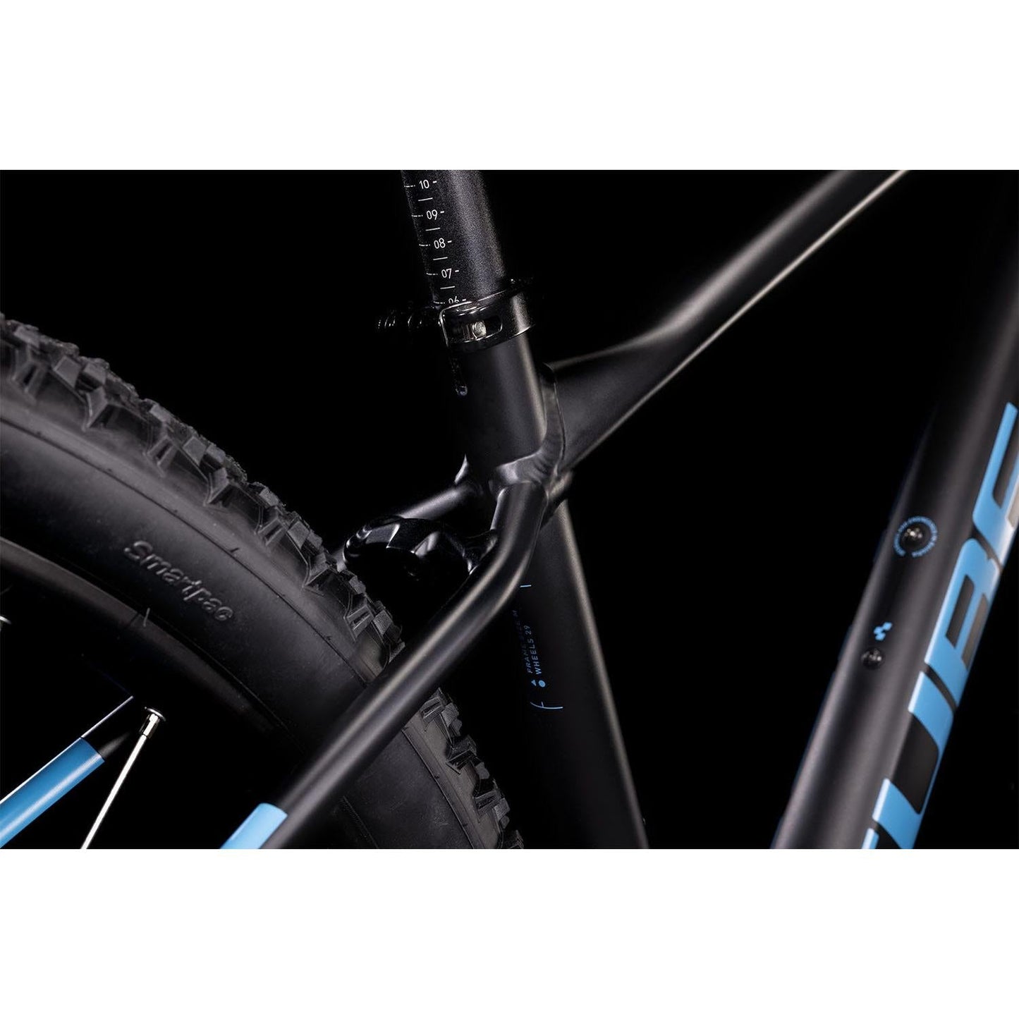 Cube Aim Hardtail Mountain Bike Black 'n' Blue  Euro Spec