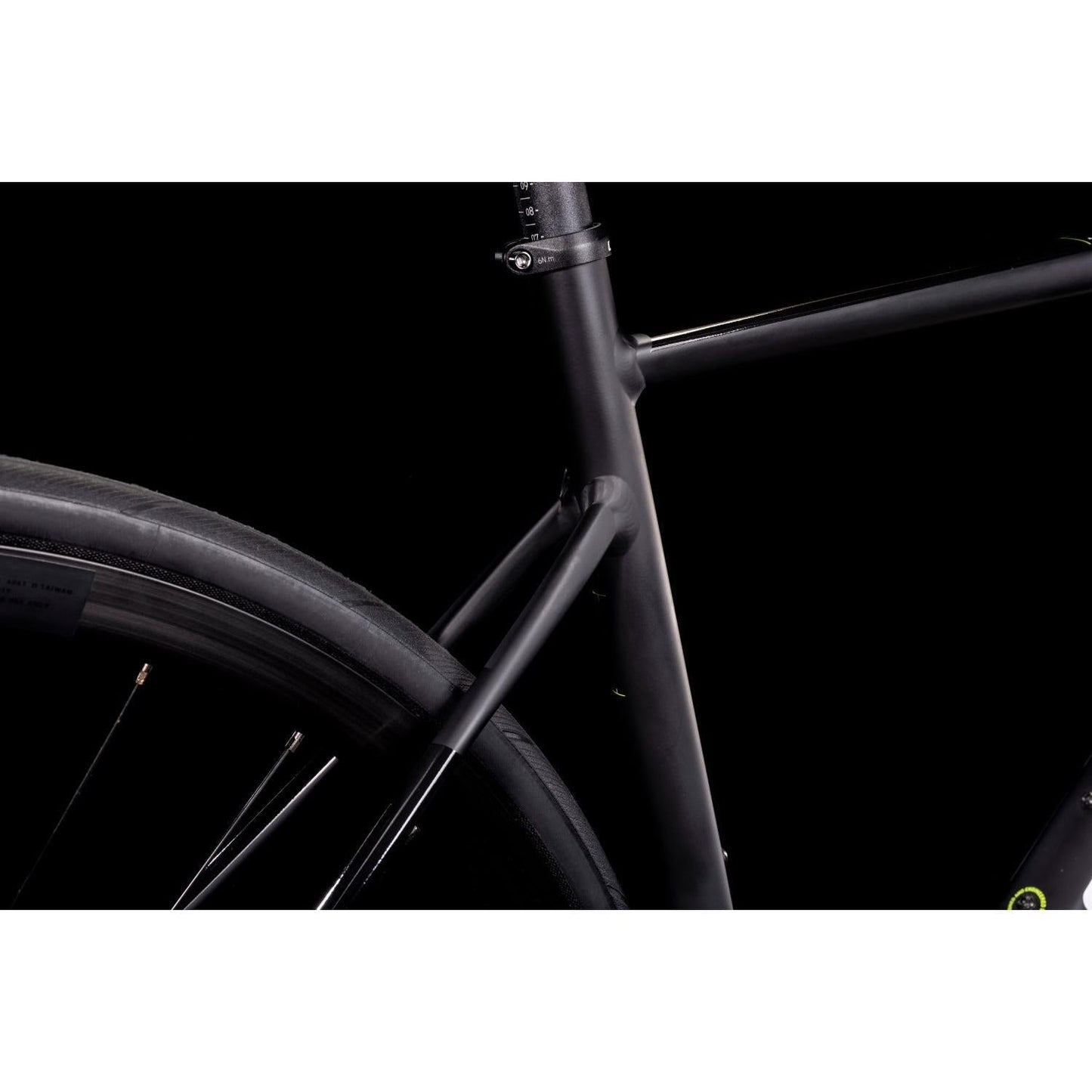 Cube Attain Race Road Bike Black 'n' White