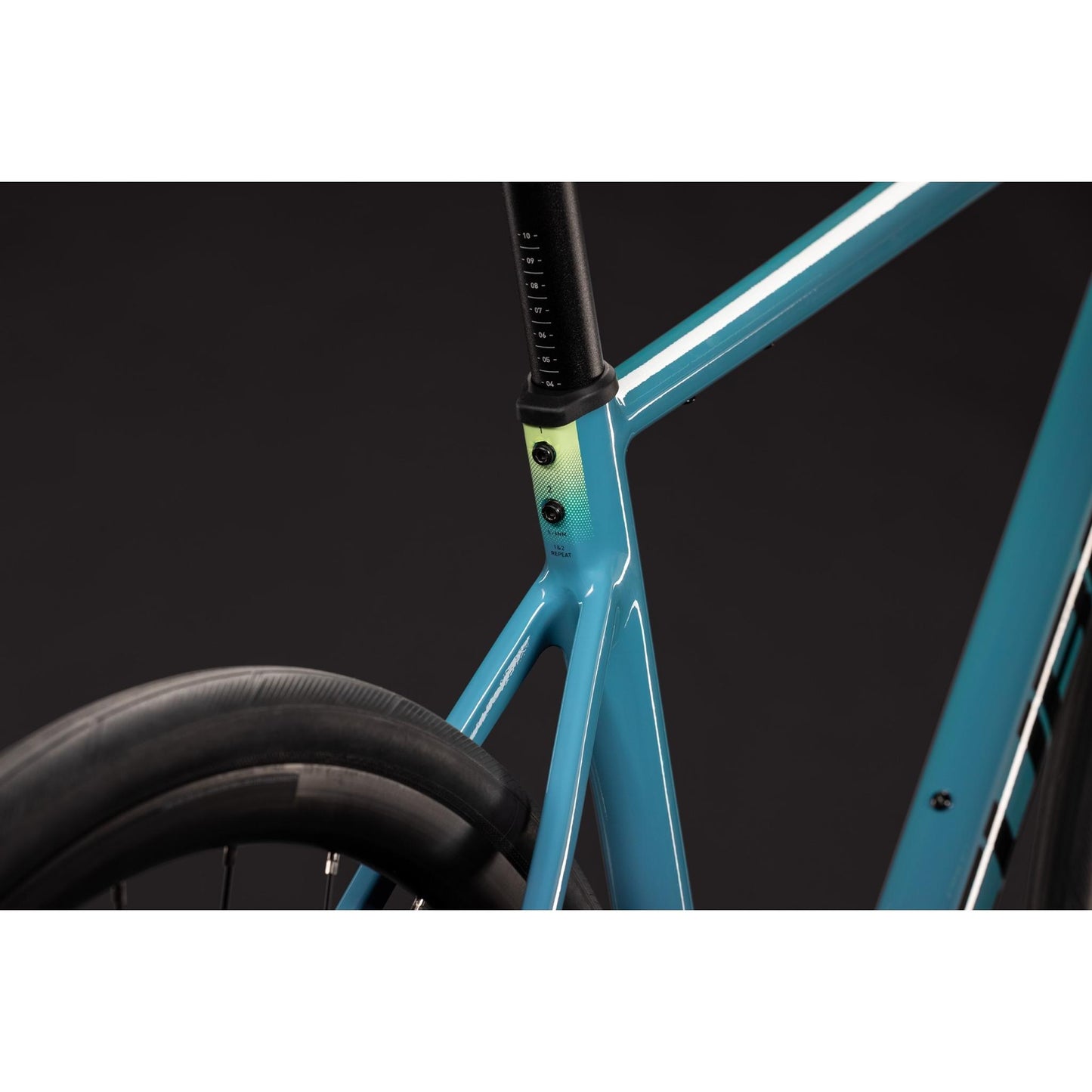 Cube Attain Pro Road Bike Surf Blue'n'Black
