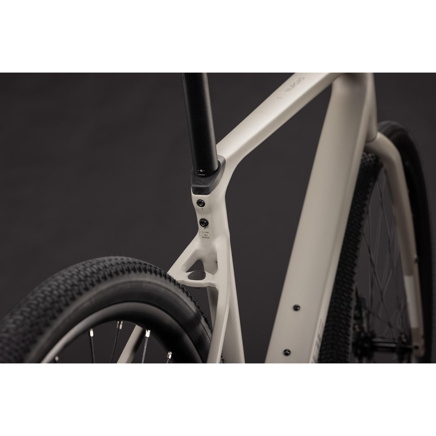 Cube Nuroad EX Gravel Bike Oat Grey'n'Black
