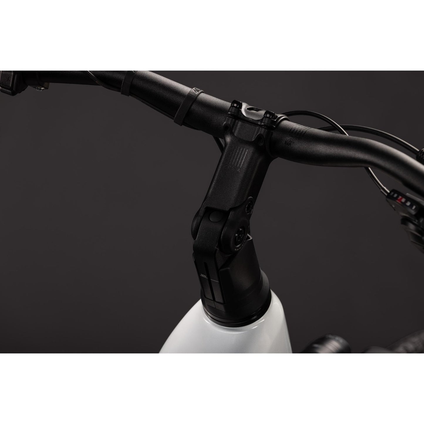 Cube Touring Hybrid ONE EE 720 Electric Hybrid Bike Metallic White'n'Chrome